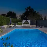 Three-bedroom In Svetvinčenat