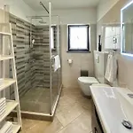Three-bedroom In Daire Svetvinčenat