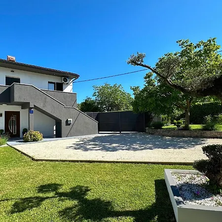 Three-bedroom In Daire